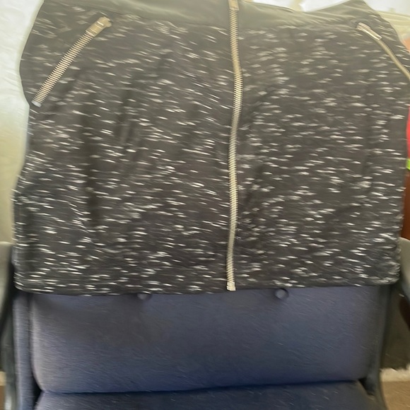 Black skirt. Brand Rock & Republic - Picture 1 of 2